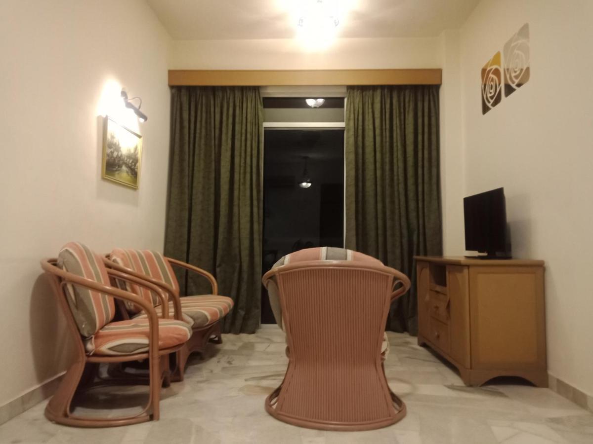 Glory Beach Resort Private Apartment 포트딕슨 외부 사진